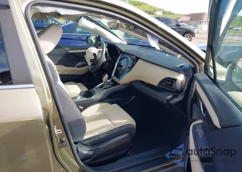 2020 Subaru Outback Premium z USA, uszkodzony, nr VIN 4S4BTACC1L3224596